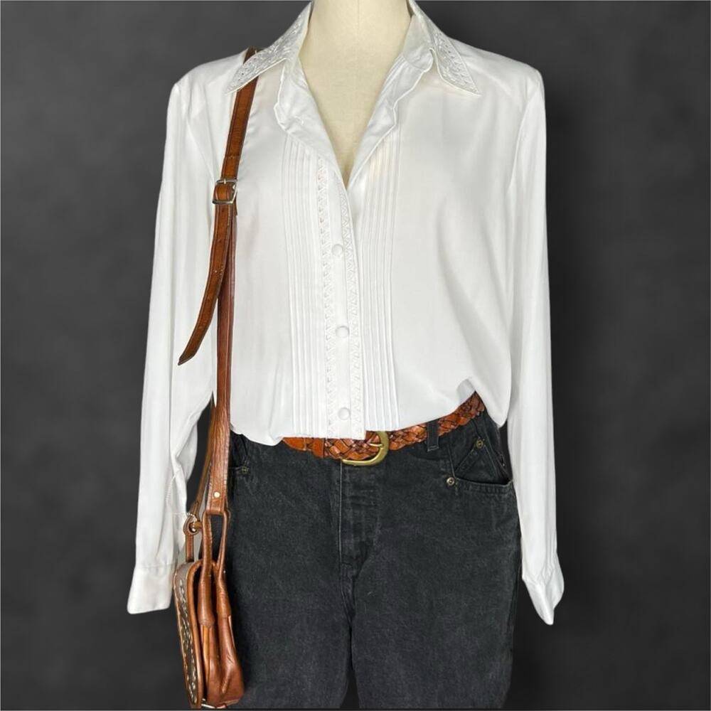 Vintage Yves St. Clair White Button Front Blouse Embroidered Western Size 14
